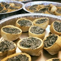 Une douzaine d'escargots en croquille beurre aux algues